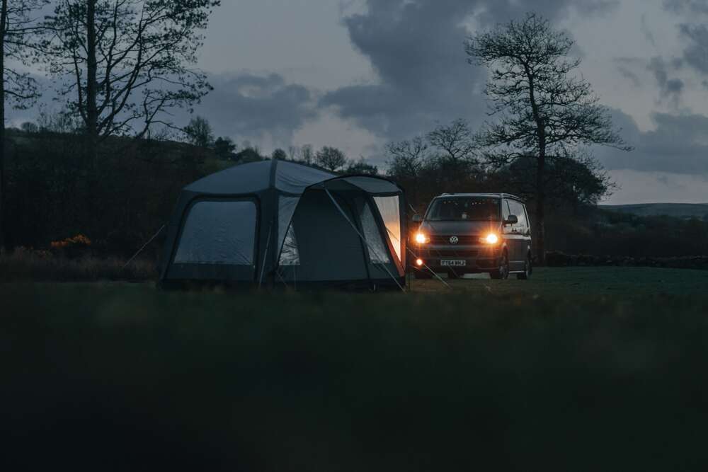 Kampa Roam Air Drive Away Awning - Image 17