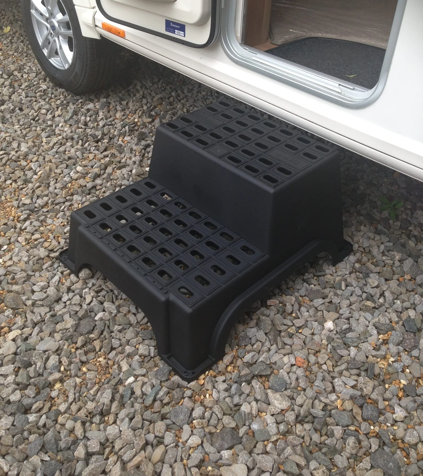MGI Milenco Giant Double Step - Image 2